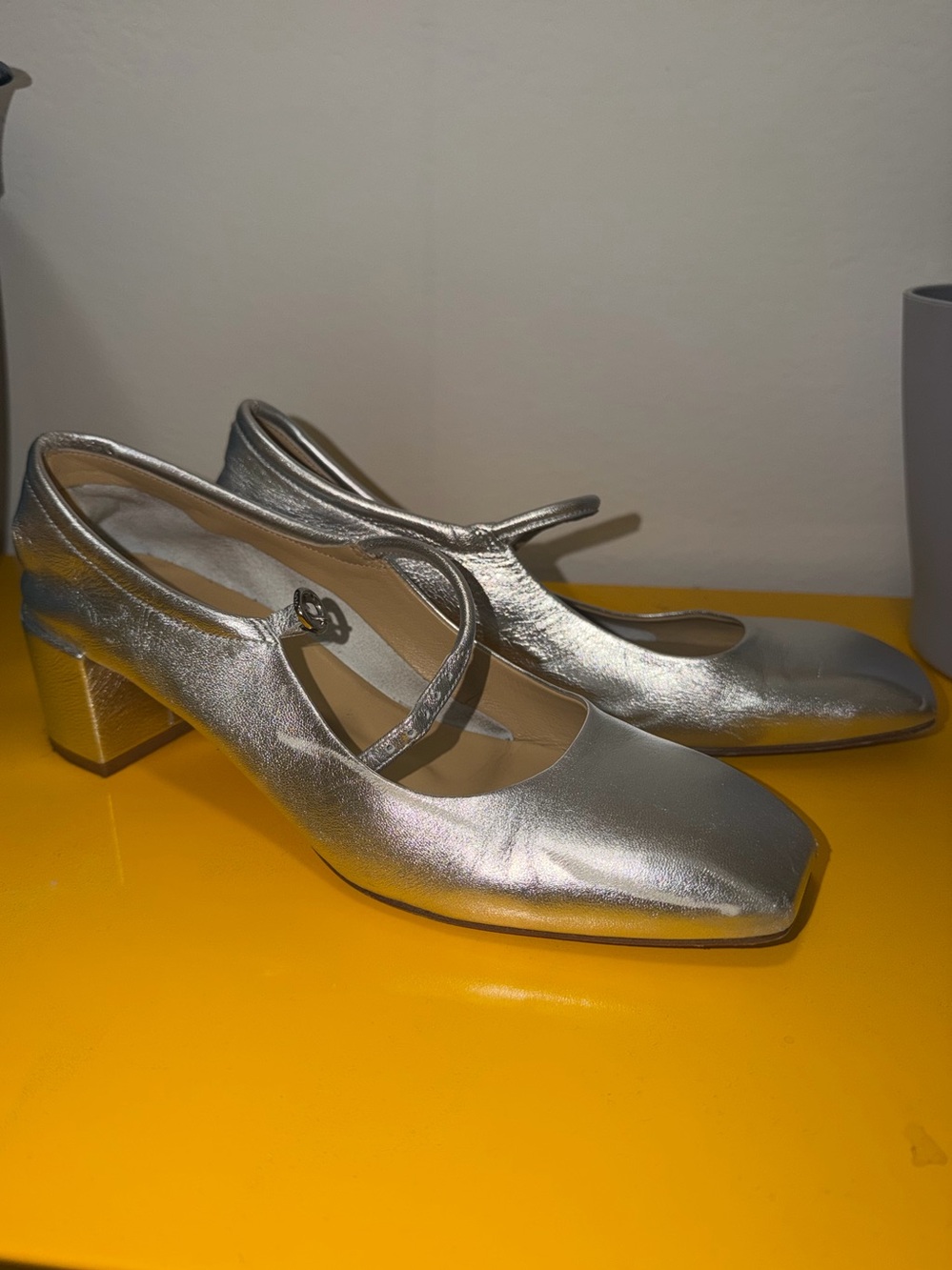 Aedye, EU size 40, US size 9. Silver metallic Mary Jane